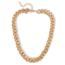 American Retro Portrait of Exaggerated Thick Chain Necklace - ArsaOne